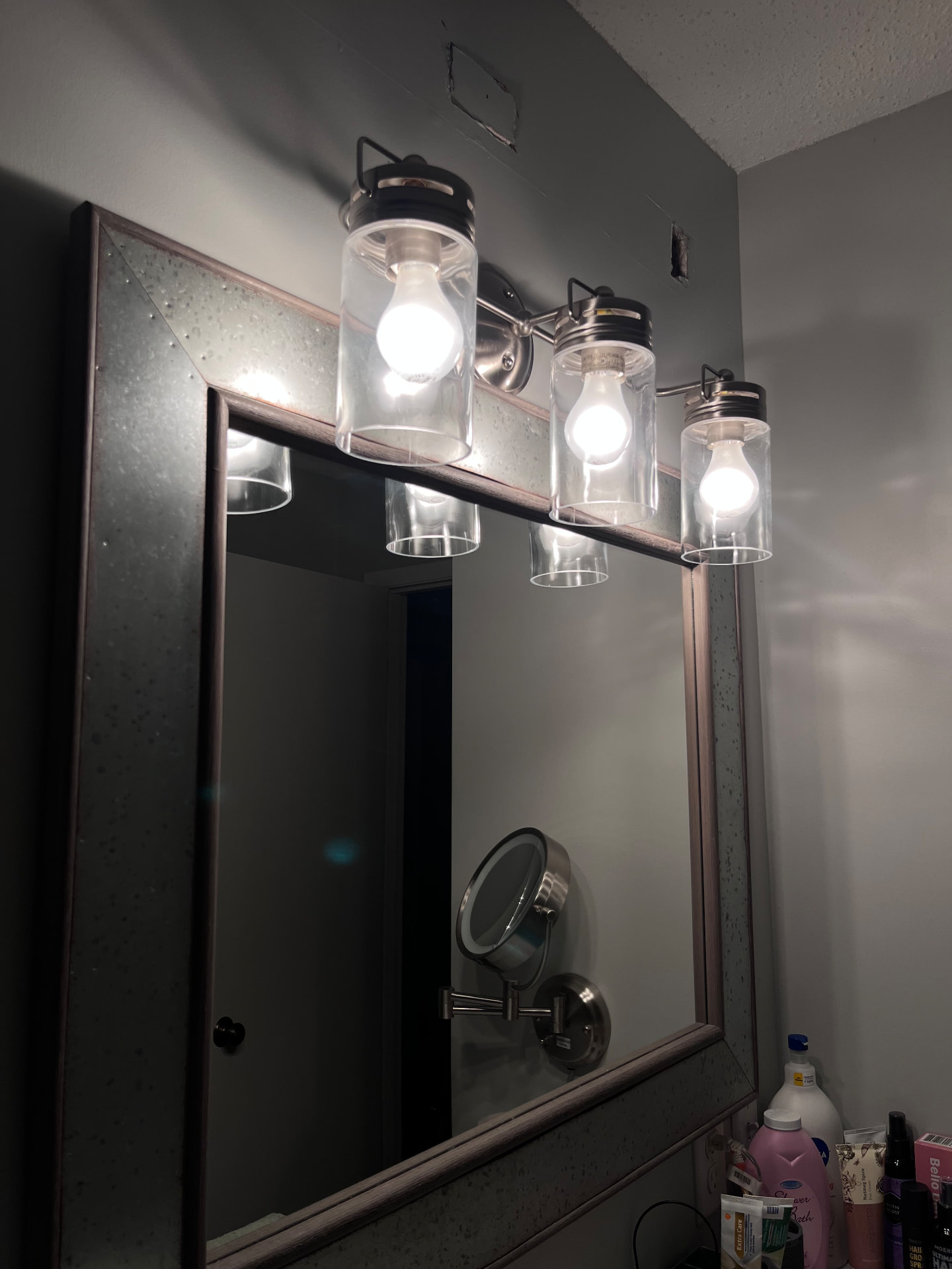 Bathroom Shine before cleaning